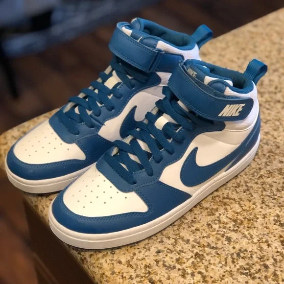 Nike Court Borough Mid 2 Kid’s Shoes - Picture 1 of 8